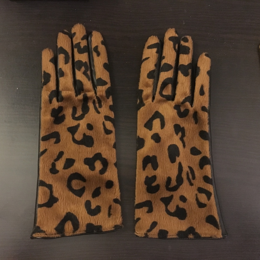 New H&M Leopard Gloves